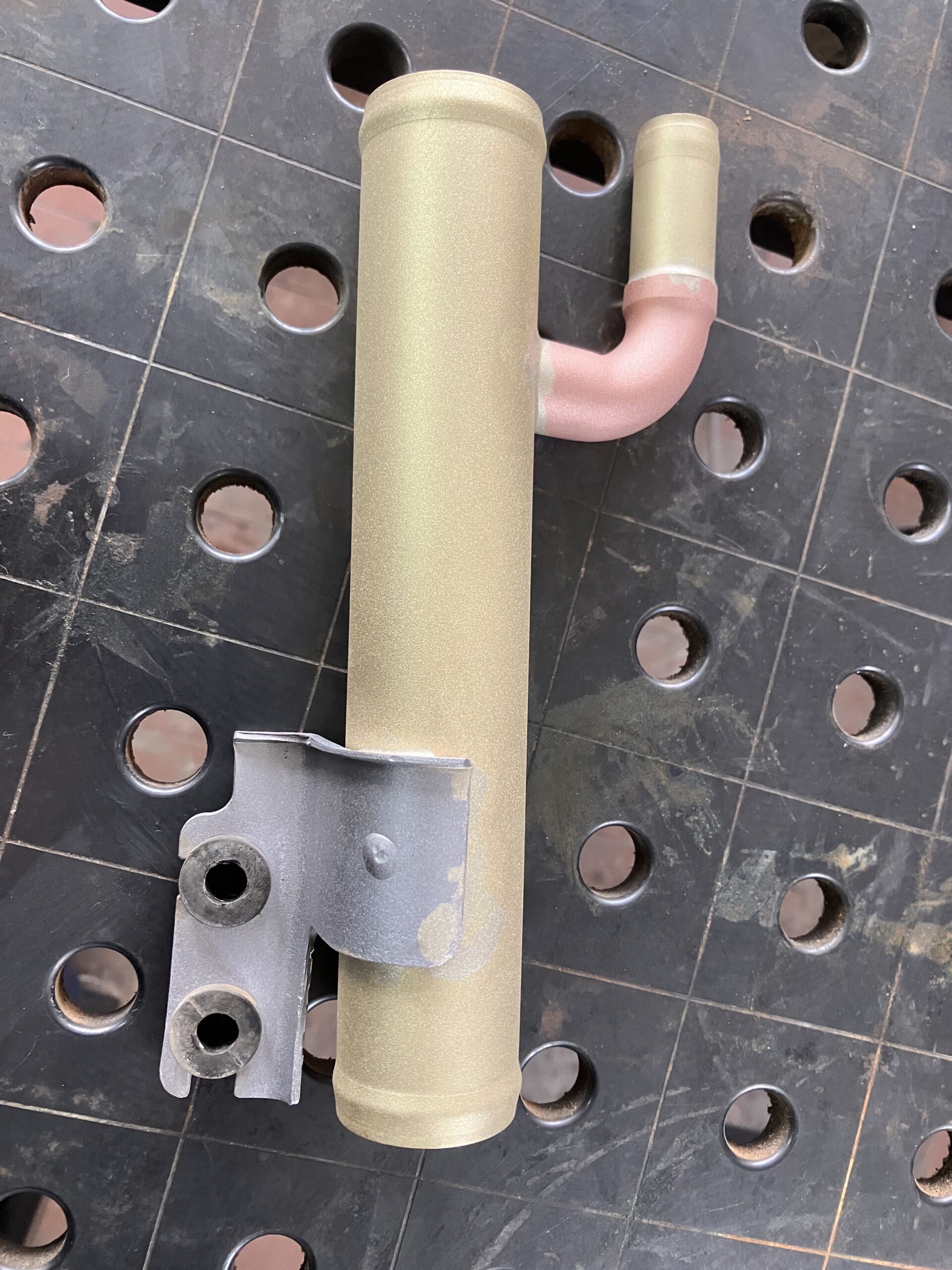 RIPRODUZIONE IN OTTONE TUBO ACQUA RAFFREDDAMENTO MOTORE FIAT SEDICI (FY) –  (2006-2014) 1.9 MJET 4X4 120CV 88KW (FUORI PRODUZIONE)